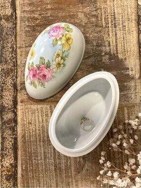 RS Prussia Floral Porcelain Egg Trinket Box – Vintage Hand‑Painted